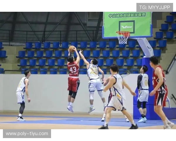 草根篮球直播盛宴：民间高手球场争锋